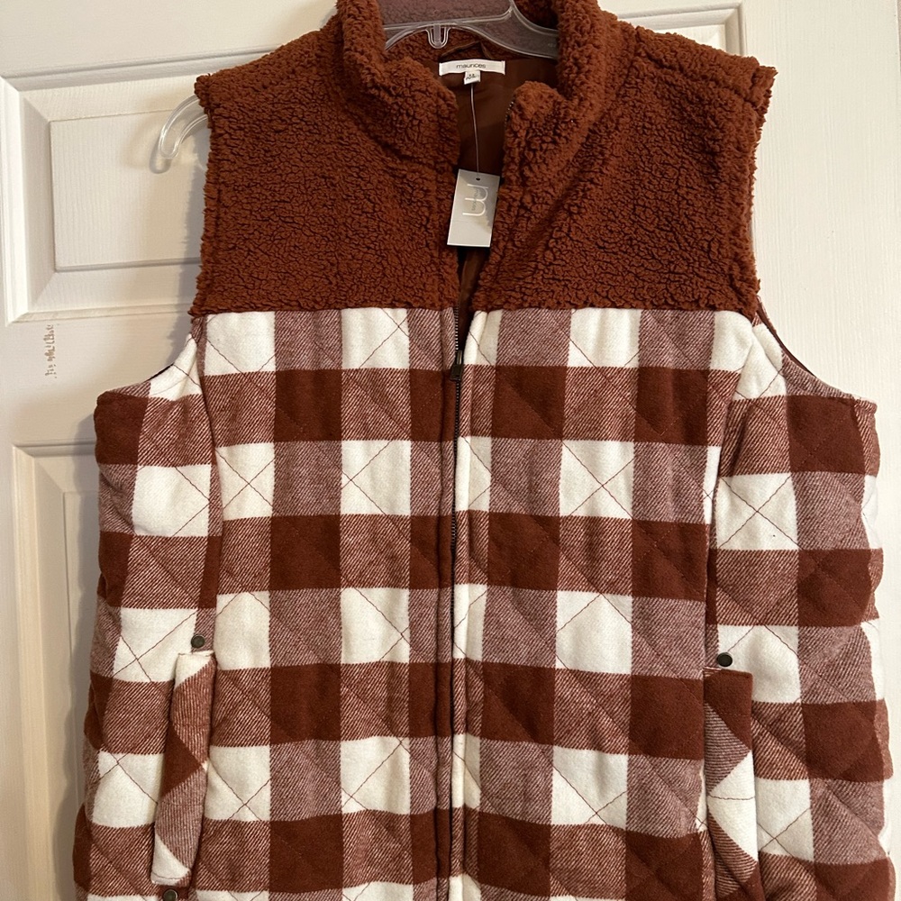 New with tag’s vest from Maurice’s